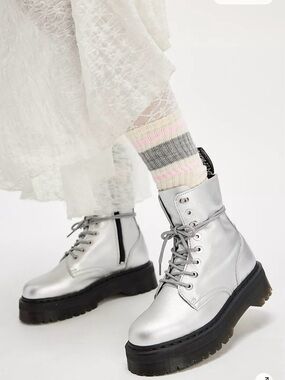 NWT Dr. AirWair Martens Size 5 Metallic Silver Lace-Up Platform Boots for Women